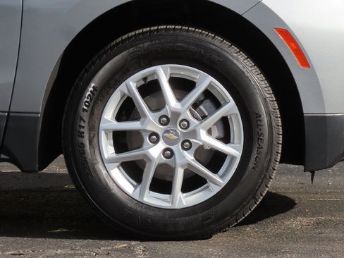 Used 2023 Chevrolet Equinox LT w/ Driver Convenience Package image 13