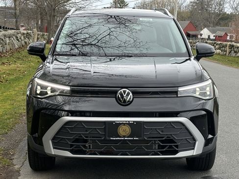 Used 2025 Volkswagen Taos SE w/ Panoramic Sunroof Package image 13