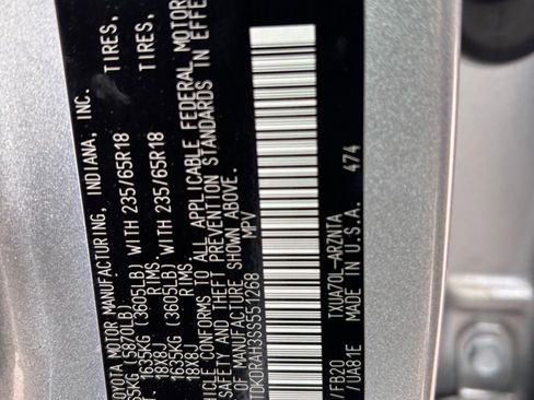 Used 2025 Toyota Highlander LE FWD image 10
