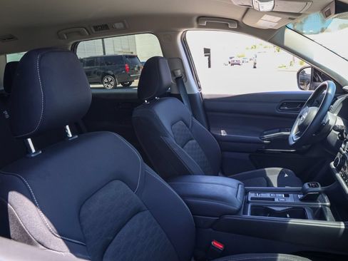 Used 2024 Nissan Pathfinder S w/ Cargo Package FWD image 21