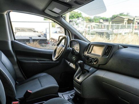 Used 2020 Nissan NV200 S FWD image 19