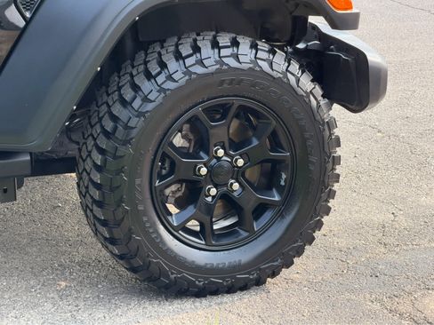 Used 2023 Jeep Wrangler Unlimited Sport AWD/4WD image 11