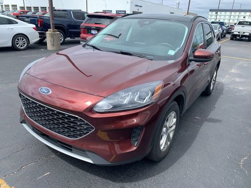 Used 2021 Ford Escape SE w/ Convenience Package AWD/4WD image 2
