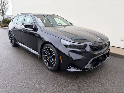 New 2026 BMW M5 Touring w/ M Driver's Package AWD/4WD image 3