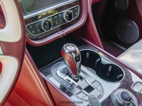 Used 2019 Bentley Bentayga image 72