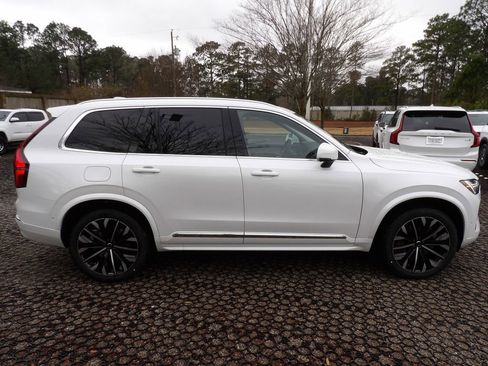 New 2026 Volvo XC90 T8 Plus image 4