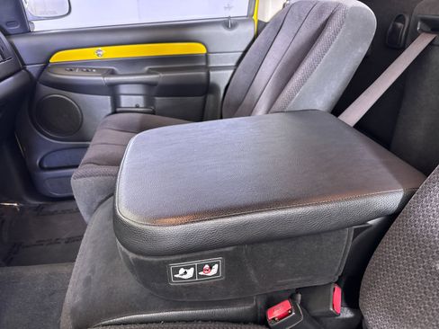 Used 2004 Dodge Ram 1500 Truck SLT w/ Sport Appearance Group image 26