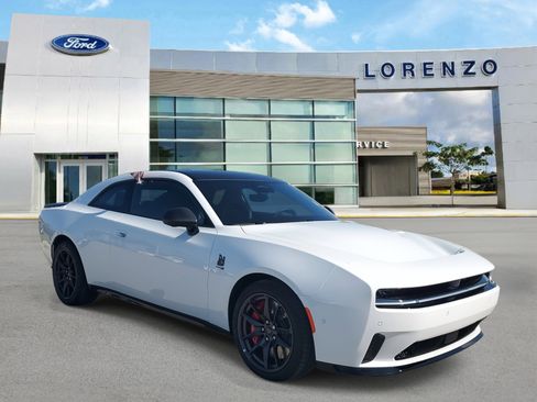 Used 2024 Dodge Charger Scat Pack w/ Plus Group image 3