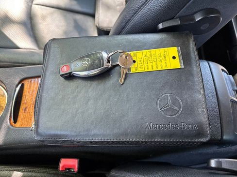 Used 2008 Mercedes-Benz E 350 4MATIC Wagon image 38