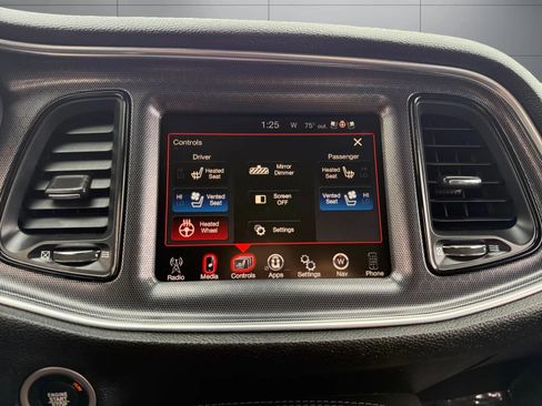 Used 2016 Dodge Challenger R/T Scat Pack w/ Leather Interior Group RWD image 29