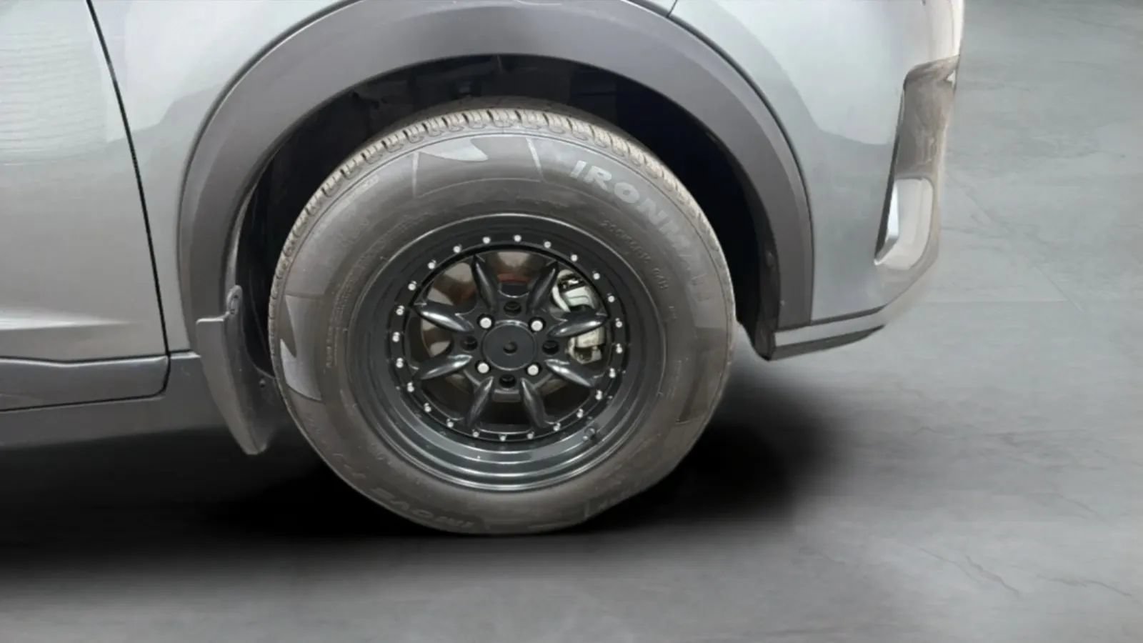 Used 2024 Nissan Kicks S FWD image 26