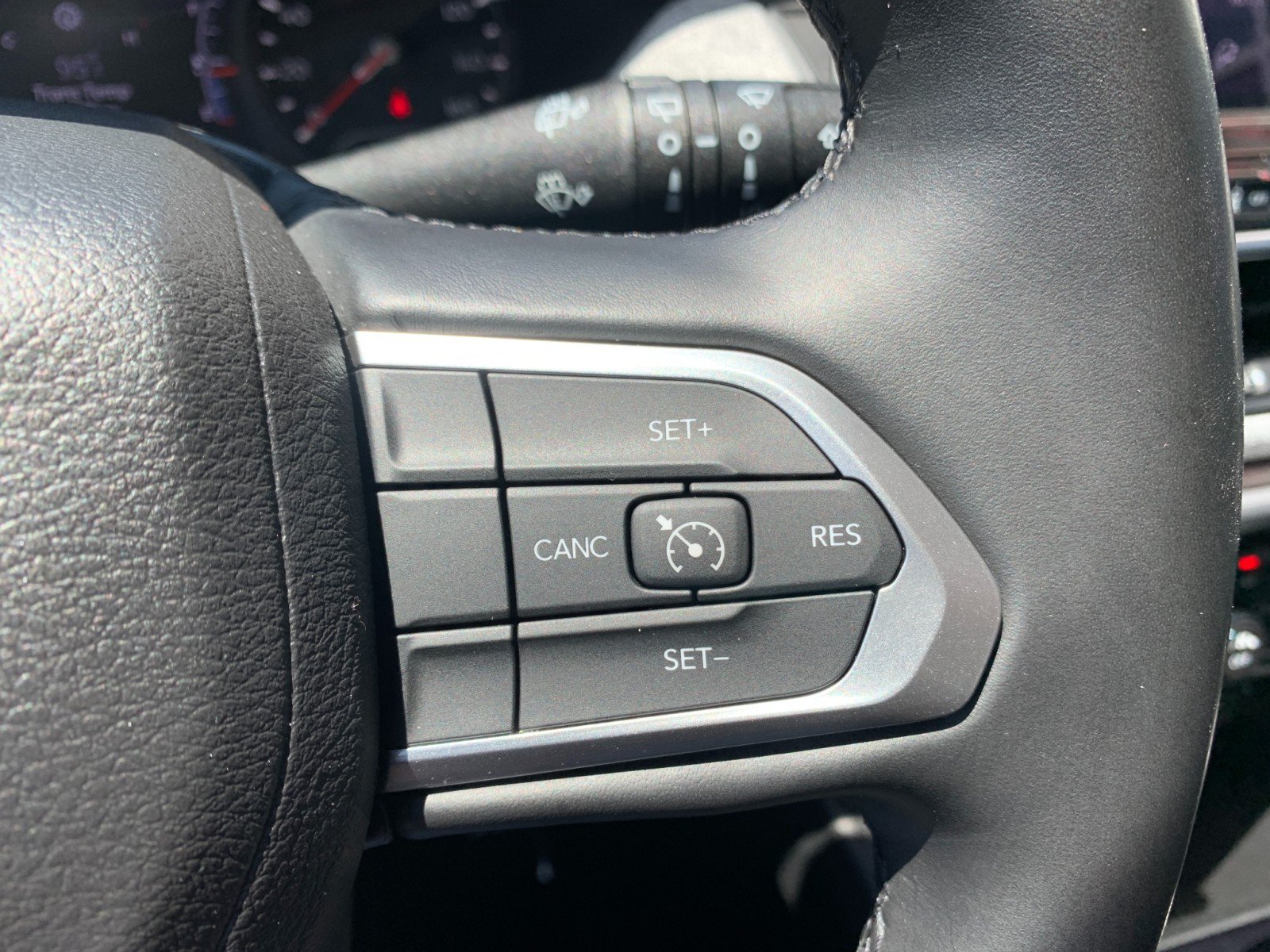 Used 2022 Jeep Compass Latitude w/ Sun and Sound Group AWD/4WD image 17