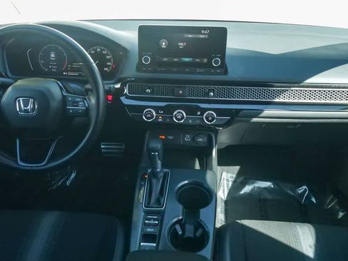 Used 2024 Honda Civic Sport image 11
