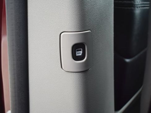 Used 2019 Dodge Grand Caravan SXT FWD image 30