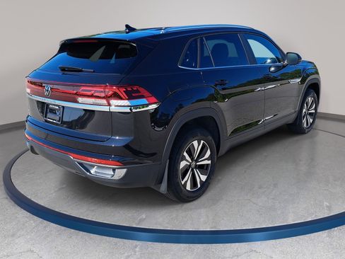 New 2026 Volkswagen Atlas Cross Sport SE FWD image 5