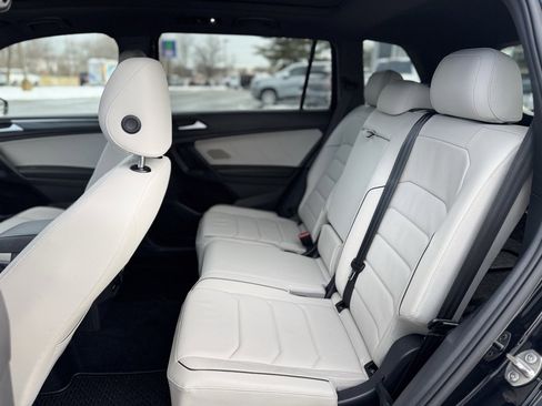 Used 2021 Volkswagen Tiguan SEL Premium R-Line image 26