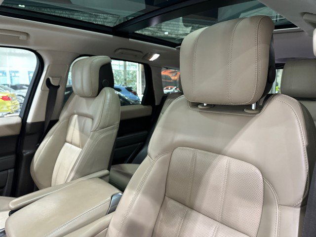 Used 2018 Land Rover Range Rover Sport HSE AWD/4WD image 43