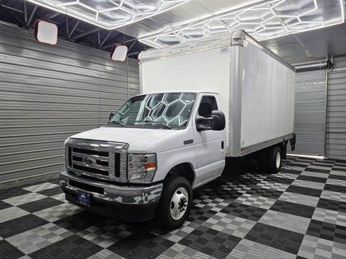 Used 2021 Ford E-450 and Econoline 450 Super Duty w/ Power Windows & Locks Group RWD image 35