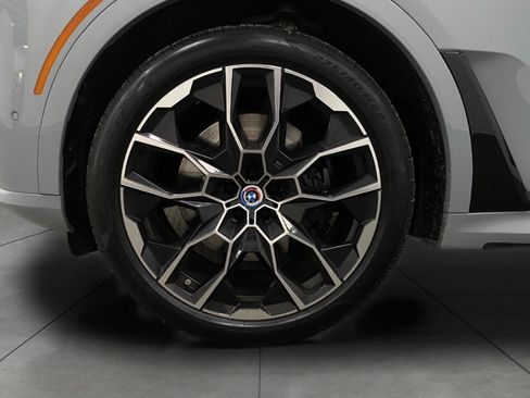 Certified 2023 BMW X7 M60i w/ Executive Package image 15