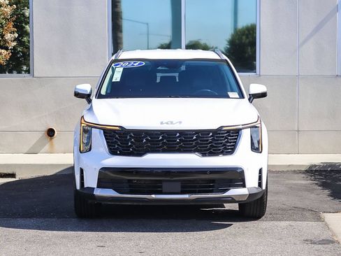 Used 2024 Kia Sorento S AWD/4WD image 2