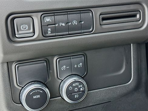 Used 2023 GMC Yukon XL SLT w/ LPO, Floor Liner Package image 11