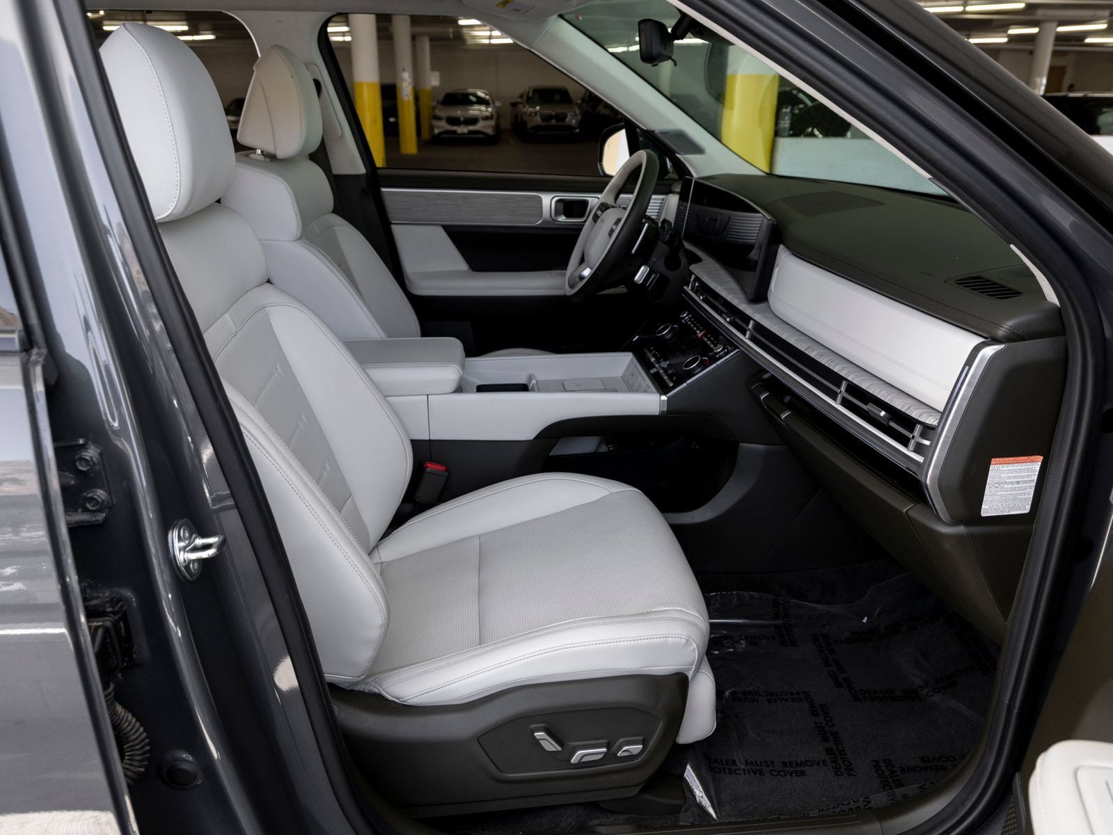 Used 2025 Hyundai Santa Fe Calligraphy AWD/4WD image 27