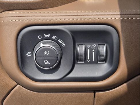 Used 2024 RAM 2500 Limited w/ Safety Group AWD/4WD image 21