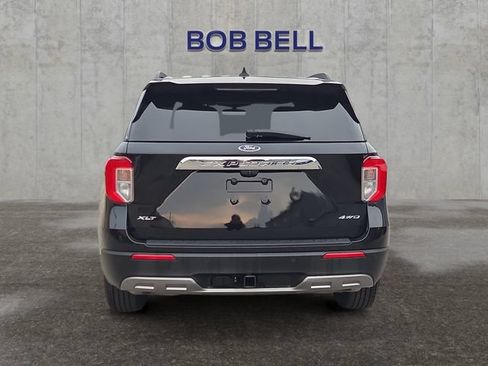 Certified 2022 Ford Explorer XLT w/ Equipment Group 202A AWD/4WD image 4