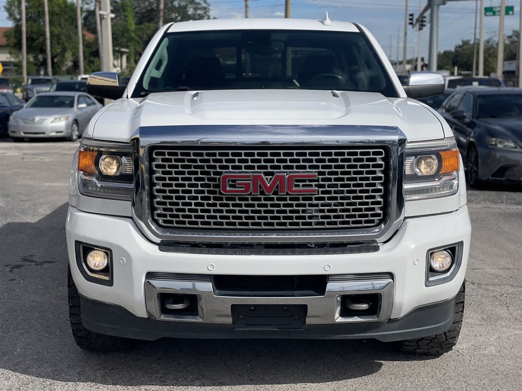 Used 2015 GMC Sierra 2500 Denali w/ Duramax Plus Package AWD/4WD image 7