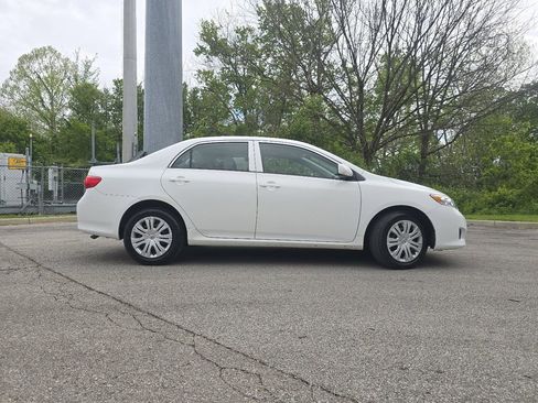 Used 2010 Toyota Corolla FWD image 11