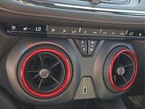 Used 2022 Chevrolet Blazer RS w/ Enhanced Convenience Package FWD image 24
