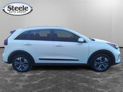 Used 2020 Kia Niro EX image 6