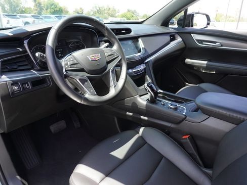 Used 2023 Cadillac XT5 Luxury FWD image 16
