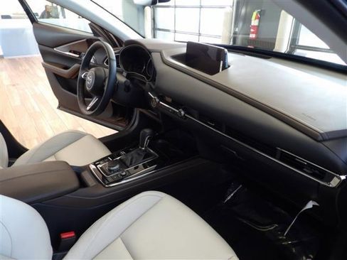 Certified 2025 MAZDA CX-30 2.5 Turbo w/ Premium Plus Pkg image 13