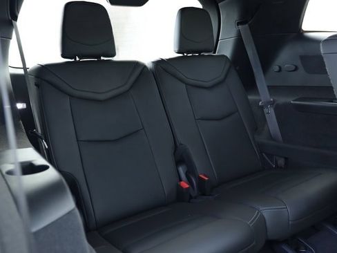 Used 2022 Cadillac XT6 Sport w/ Technology Package image 22