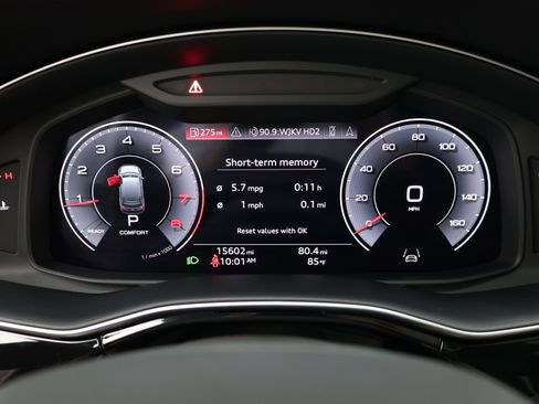 Used 2023 Audi Q7 2.0T Premium AWD/4WD image 24
