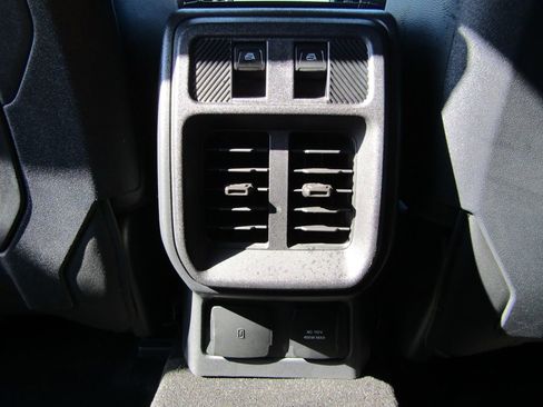 Used 2025 Ford Bronco Badlands AWD/4WD image 35