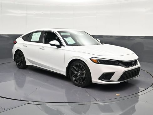 Used 2024 Honda Civic Sport Touring image 5