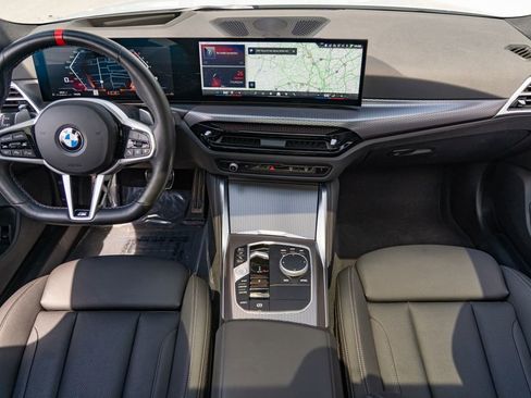 Used 2025 BMW M440i w/ Premium Package image 22