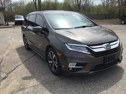 Used 2018 Honda Odyssey Elite image 4