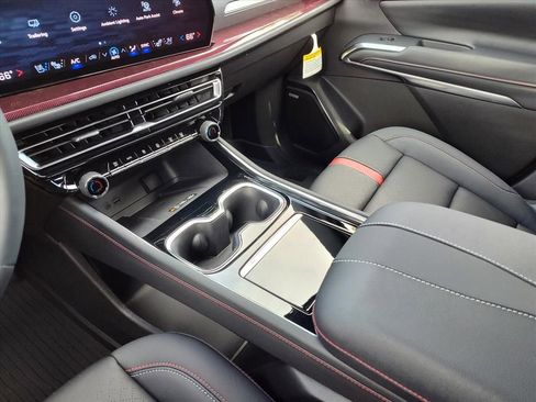 New 2026 Chevrolet Traverse RS image 13