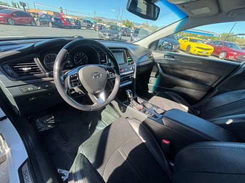 Used 2019 Hyundai Sonata Limited image 6