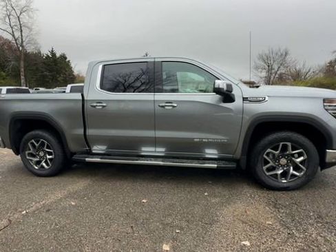 New 2026 GMC Sierra 1500 SLT w/ SLT Convenience Package image 9