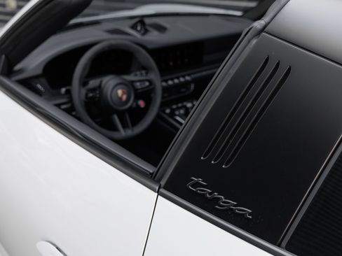 Certified 2026 Porsche 911 Targa 4 GTS AWD/4WD image 15