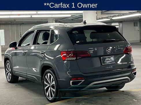 Used 2023 Volkswagen Taos SE w/ Panoramic Sunroof Package image 5