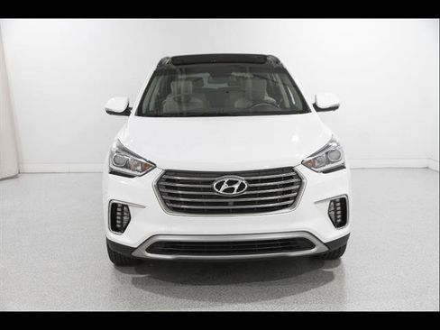 Used 2019 Hyundai Santa Fe XL AWD/4WD image 2