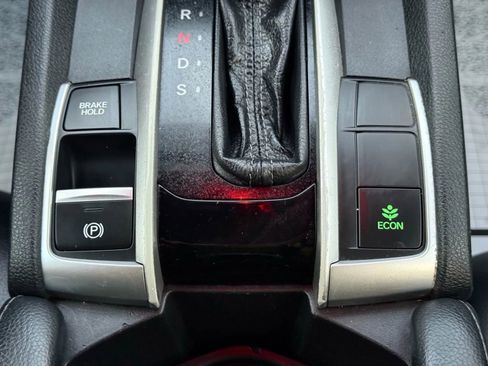 Used 2020 Honda Civic Sport image 21