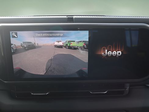 New 2026 Jeep Gladiator Rubicon w/ Steel Power Dome Hood Package AWD/4WD image 17