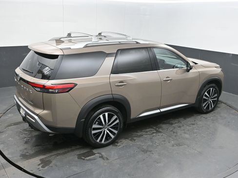 Certified 2024 Nissan Pathfinder Platinum w/ Cargo Package image 37