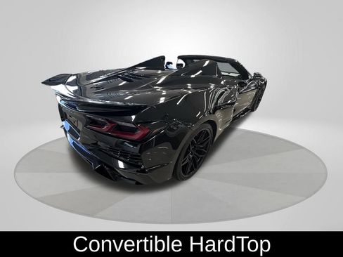 Used 2023 Chevrolet Corvette Z06 RWD image 7